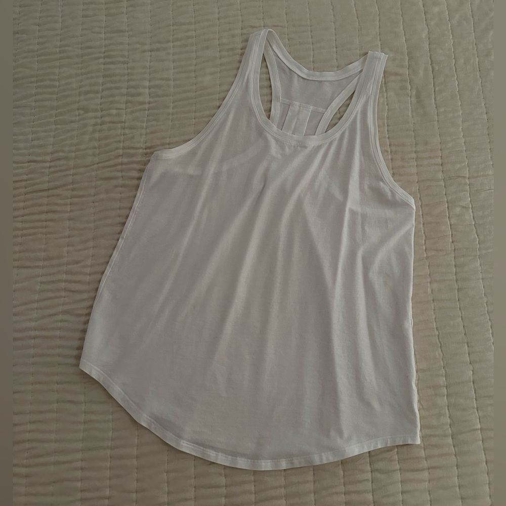 White lululemon tank top